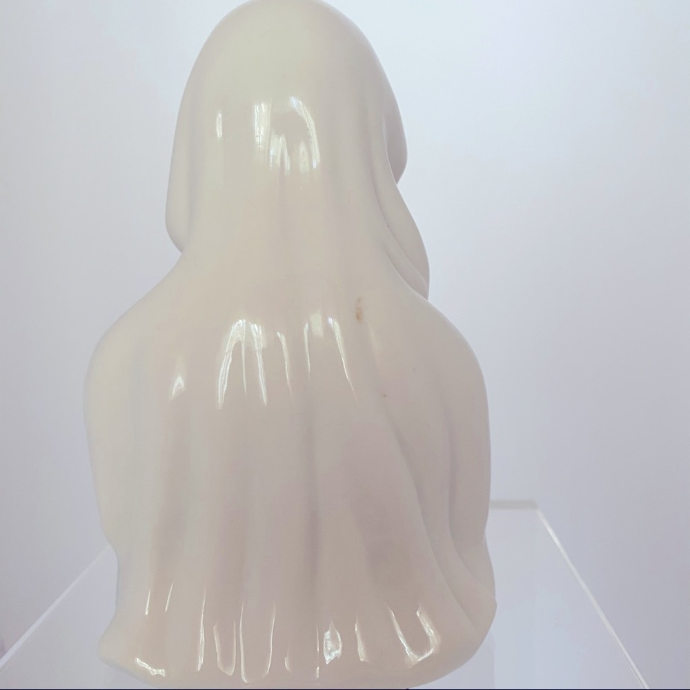 Mary Figurine - Picture 5 of 9